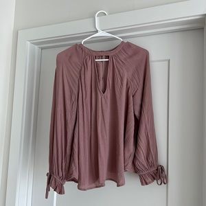 American Eagle Button Back Keyhole Long Sleeve Shirt